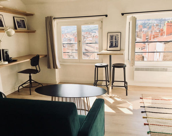 Charming apartment in the 2nd district of Lyon, on the banks of the Rhone, for 2 Lyon, France Bright apartment - Presqu'île de Lyon Entire rental unit vacation rental 27571070