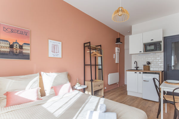 Le Studio du Parc Bordelais - Le cannelé - is a 16 m2 apartment located in a sec Bordeaux, France Les Studios du Parc Bordelais - Le Canelé Entire rental unit vacation rental 596951679568641579