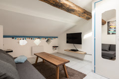 Apartment decorated with lots of character and ideally located in the heart of L Lyon, France Dify Le Perrache - Presqu'île Entire rental unit vacation rental 696978797338954654