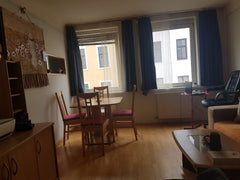 PLEASE, reserve 3 weeks before arrival<br />I rent out my cozy apartment from 3   Cozy central 2rooms apart. family or 4persons max. Entire rental unit vacation rental 40342080