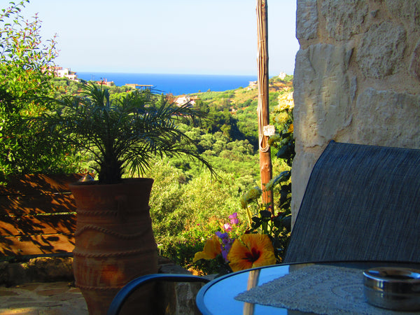 Located in Stalós, within 500 metres of Stalos Beach, Stone Studio Menios offers Stalos, Greece Stone Studio Menios Entire rental unit vacation rental 34933934