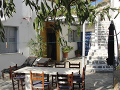 A one bedroom apartment, with an open plan kitchen/living area that can accommod Greece One Bedroom Apartment for 5 (Ios Centre) Free WiFi Entire condo vacation rental 37312973