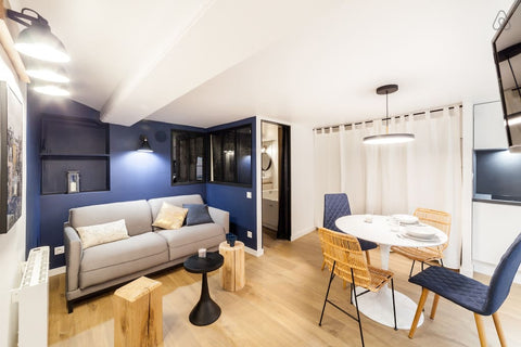 Beautiful apartment fully renovated in early 2018 which can welcome up to 4 trav  Romantic getaway near Bellecour Entire rental unit vacation rental 24294543