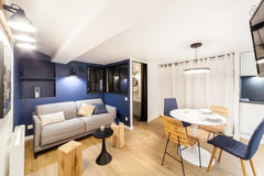 Beautiful apartment fully renovated in early 2018 which can welcome up to 4 trav  Romantic getaway near Bellecour Entire rental unit vacation rental 24294543