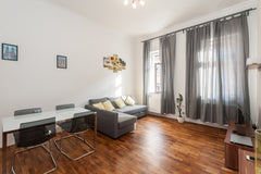 Newly renovated apartment in an apartment building in a quiet part of Vinohrady. Prague, Czechia NEW modern apartment - 10min to the CENTRE Entire rental unit vacation rental 12484291