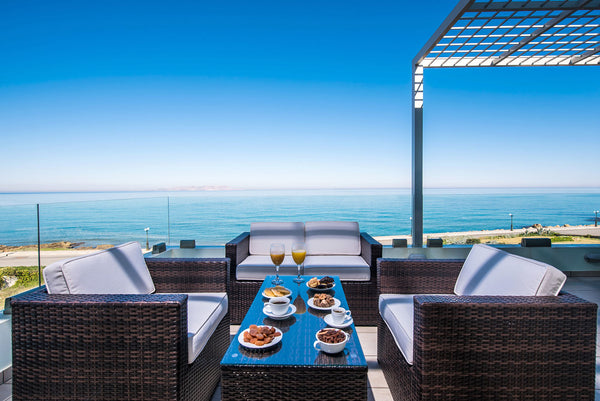 Gouves Sea View Villa is an elegant beachfront 5-bedroom Villa of 215 sq m, deta Chania, Greece Gouves Sea View Villa, 5 BD, 100m from sandy beach Cycladic home vacation rental 39709454