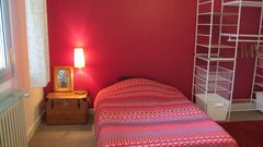 Chambre située dans une maison de ville, à 2 minutes à pieds de la gare Saint Je Bordeaux, France Chambre, coin cuisine, SDB privée Private room in townhouse vacation rental 8479057