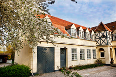 Unik og smuk familievenlig bolig i roligt med centralt kvarter. Stort køkken-alr Copenhagen, Denmark Unik familiebolig med smukke kroge inde og ude Entire home vacation rental 50657685