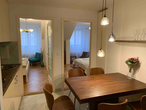 Nově zrekonstruovaný byt v historickém centru Malé Strany. Skvělá lokalita, nejd Brno, Czechia Apartmán se dvěma ložnicemi na Malé straně 50m2 Entire condo vacation rental 53318015
