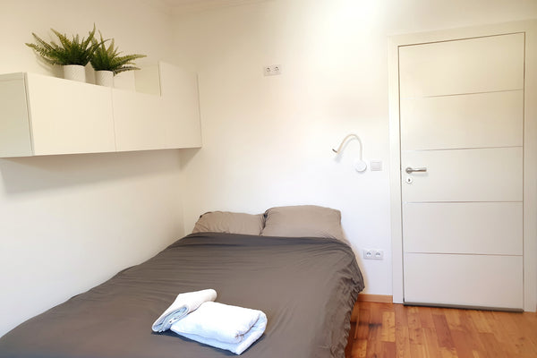 If you are looking for an apartment in Vienna's safest & best neighborhood, this Vienna, Austria Your Home ♥ Oasis near MetroⓂ & Lake Private room in townhouse vacation rental 27641154