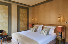 Welcome Home<br /><br />We are so happy to welcome you in our establishment, jus Paris, France Triple Premium Room in the heart of Bordeaux Room in boutique hotel vacation rental 45510074