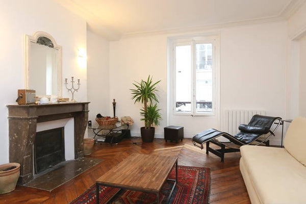 Large and cozy apartment, two large bedrooms and one smaller one. Can comfortabl Paris, France Apartment at the foot of SacréCoeur Entire rental unit vacation rental 8547599