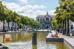Magnifique studio penthouse situé a 2 pas de la place sainte catherine en plein  Paris, France Penthouse with terrace in the center of brussels Entire rental unit vacation rental 699185245539623297