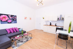 Dear guest, <br />This Apartment is comfortable and spacious, situated in a quie  Sunshine by prater Entire rental unit vacation rental 34927367