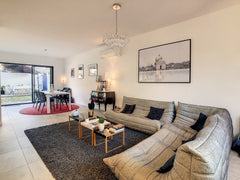 Nous vous recevons avec plaisir dans une maison de 135 m² où nous résidons : une Bègles, France Chambre et salle de bain privées dans maison Private room in townhouse vacation rental 603253796427338965