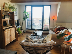 Superbe appartement de 50m2 avec mezzanine et terrasse de 8m2. Situé au plein co Ixelles, Belgium Superbe loft avec terrasse | très beau quartier Entire rental unit vacation rental 547865785845436448