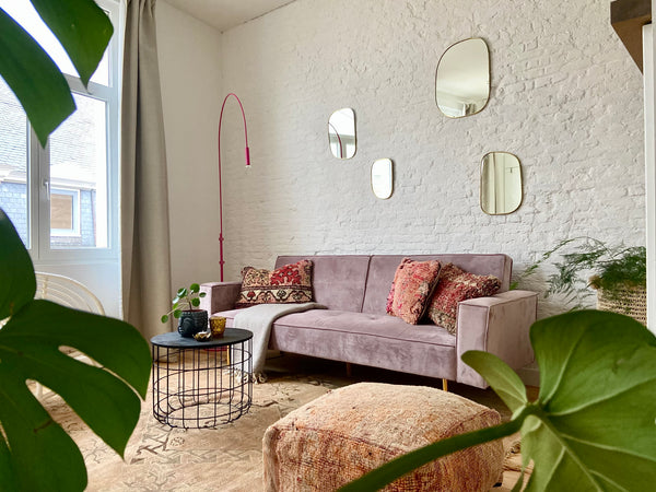 Right in the historic center of Antwerp, in between Mechelsplein with many bars, Antwerp, Belgium The happy nomad: apartment in vibrant city center Entire condo vacation rental 616977559134593357