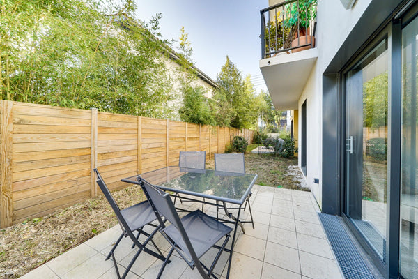 Beautiful apartment perfectly equipped, comfortable and nicely decorated<br /><b France Lovely apartment with garden and parking Entire rental unit vacation rental 54399821