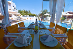 Rodakas Hotel, has 23 rooms with a total capacity of 64 people. <br />We served  Thera, Greece Cozy Double Room, Sea View Private room in bed and breakfast vacation rental 2839549