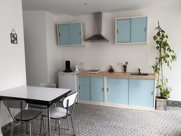 Lets discover a charming apartement composed as follows: bedroom, shower room wi Brussels, Belgium Nice and cozy apartement with garden Entire rental unit vacation rental 35242084