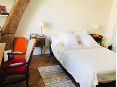 High-end apartment with a lot of charm.<br />ideally located, 1 min away from Pl Jakarta, Indonesia Parisian style apartment at the heart of Le Maris Entire rental unit vacation rental 20379885