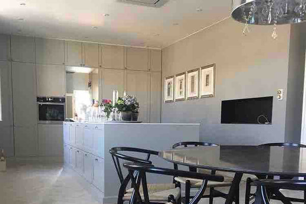 Spacious 6 room apartment in Central Østerbro (185m2) tastefully funished - loca Copenhagen, Denmark Classic beautiful apart. central location Østerbro Entire rental unit vacation rental 19545059