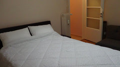Cozzy apartment,10 min by bus to center. My place is close to restaurants and di GR Quiet & cozy,2.5km to Acropolis or Syntagma square Entire rental unit vacation rental 16420622