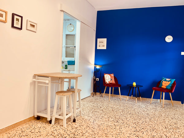 Quite new and renovated cosy home, separated entrance, all furniture, bed and al Hangzhou, Zhejiang, China blue & white Entire townhouse vacation rental 35899680