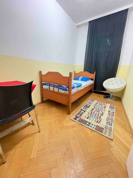 Home is<br />Subway 2 min to Walking <br />near Main Station 5 min With Subway <  4- Room for 1 people near Main Station Private room in hostel vacation rental 585622629894182225