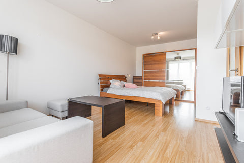 ✔︎ Fully equipped apartment with spacious balcony<br />✔︎ 25 min from the centre Hlavní město Praha, Czechia Free Garage Parking w/Balcony | WIFI 200 Mb Entire rental unit vacation rental 39788281