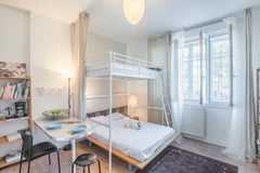 TOP STUDIO bien situé, cosy, aménagé avec amour !<br />HYPERCENTRE VILLE à 6 mn  Bordeaux, France #01 Joli studio centre ville 2 à 4 pers - Parking Entire condo vacation rental 16990947