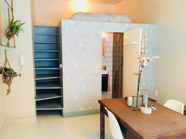 Leuke studio in een gerenoveerd herenhuis voor 2 personen naast Park Spoor Noord Herentals, Belgium Biekorfstraat Private room in guest suite vacation rental 24596945