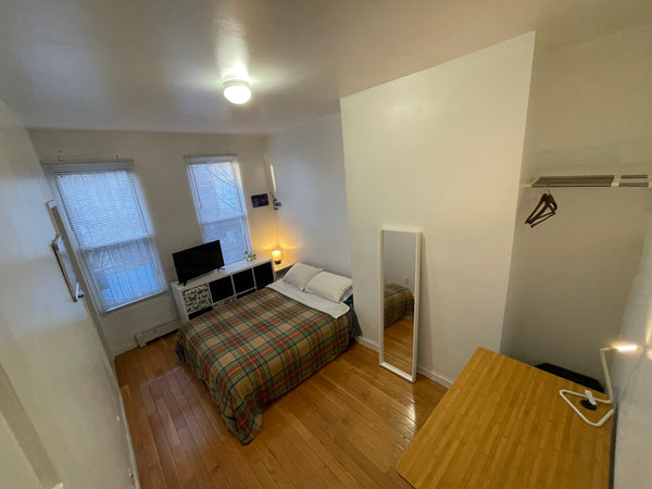 Cozy bedroom with separate entrance in a 2 bedroom apartment with comfortable qu New York, NY Rental unit in Brooklyn · 1 bedroom · 1 bed · 1 bath Private room in rental unit vacation rental 900624957052293778