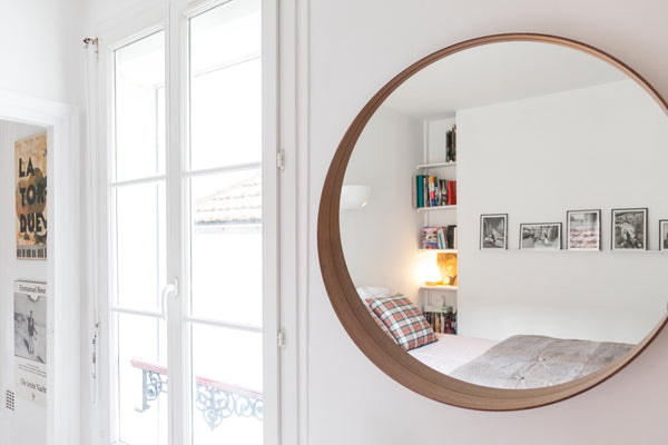 Little 21 square meters 2 bedroom apartment, located in trendy 11th discrit in P Paris, France 
