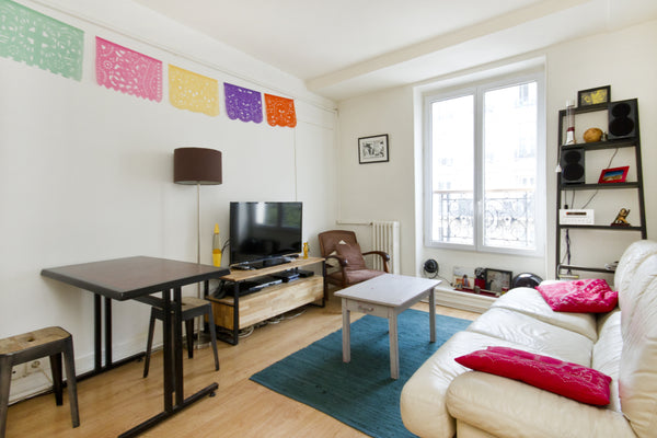 <b>The space</b><br /><b> The area </b> <br /> <br />The flat is located near Ga Paris, France Beautiful flat in central Paris Entire rental unit vacation rental 787062