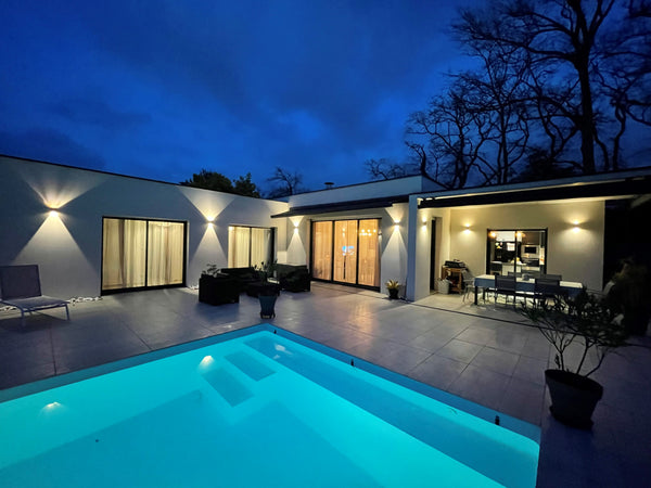 Modern luxous house with heated pool and all comfort, 15 min far from Bordeaux c Bordeaux, France Luxuous house, 15 minutes far from Bordeaux center Entire villa vacation rental 19436781