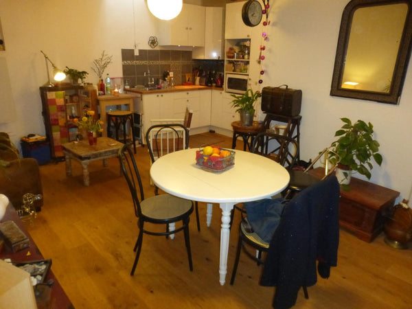 Nice flat in a very quiet yet typical area near Place Clichy and Moulin Rouge. L Paris, France Little nest in Le Batignolles Entire rental unit vacation rental 13621620
