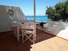 Sunny place by the sea great sea vew and a private garden full of locust trees<b  Locust Trees Entire rental unit vacation rental 14781909