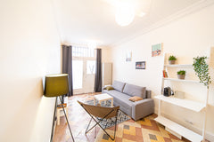 Charmant appartement rénové situé au rez-de-chaussée dans une petite rue, (rue d Lyon, France Le petit Aguesseau-piscine du Rhône Bellecour Entire rental unit vacation rental 630775391466422189