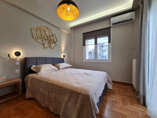 Sunny renovated  2bd apartment in Athens' historic center by Acropolis metro sta Marousi, Greece Simple noble Entire condo vacation rental 583020288727560883
