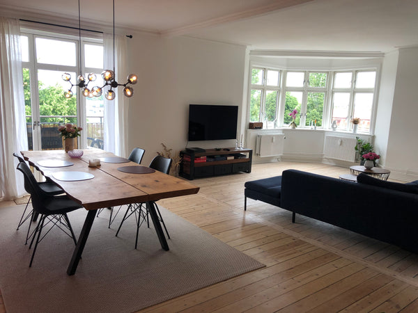 Lys og rummelig lejlighed tæt på natur og indre by, et stenkast fra metroen. Lej Frederiksberg, Denmark Unik og stor lejlighed tæt på by og Strand Entire rental unit vacation rental 49477511