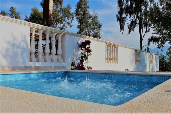 Experience the Cretan life with a touch of lux and wellness<br /><br />A Modern  Røyken, Norway Luxurious villa with sea views - Crete Chania Entire villa vacation rental 28800497
