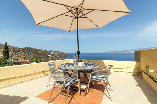 Just 2.5km outside Agios Nikolaos at the hill of 