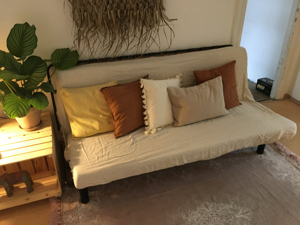 Spacious and cosy room in 110 m2 big apartment. <br />The apartment has high cei Vienna, Austria Spacious, fairly central & very Viennese Private room in rental unit vacation rental 21974141