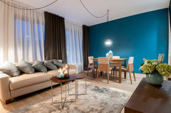 Récemment remis à neuf, le studio est agréablement aménagé avec du matériel de q Brussels, Belgium STUDIO LOUISE AVENUE & PLACE STEPHANIE 1 Entire condo vacation rental 15403472