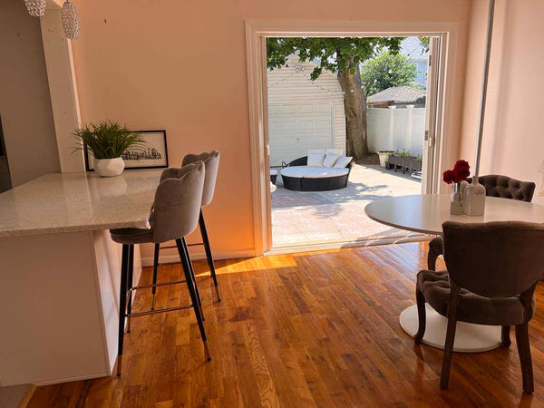 Home in Queens · 2 bedrooms · 3 beds · 1.5 baths Entire home vacation rental 815797184519517960