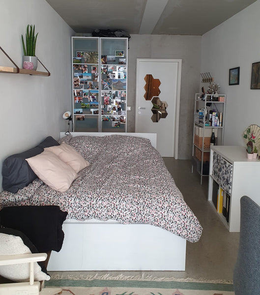Wonderful room in great apartment. <br /><br />It is 15 sqm and has direct baklo Bonn, Germany Zimmer für 2 Personen in großer Wohnung Private room in rental unit vacation rental 585286747416177994