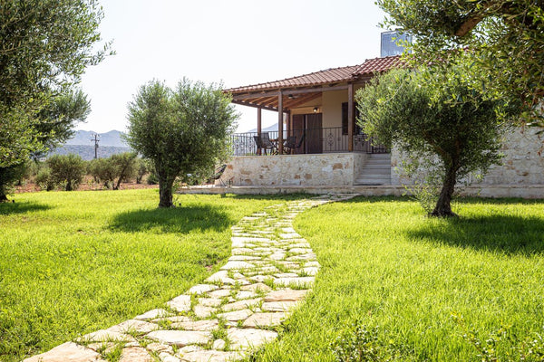 Our beautiful house can comfortably accomodate up to 5 people. With 2 bedrooms a Heraklion, Greece Villa Luz Entire home vacation rental 51185967