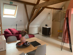 This beautiful accommodation is truly a wonderful location to stay at. Perfect t Ghent, Belgium Gezellige privéloft in centrum Gent Private room in townhouse vacation rental 51032834