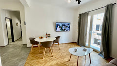 Fabulous  Renovated apt. close to Metro and cultural sites!<br /><br /><b>Licens GR Fabulous  Renovated apt. close to Metro and cultural sites! Entire rental unit vacation rental 51220671